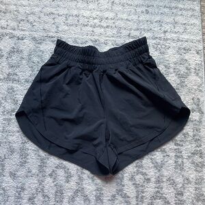 Lululemon High-Rise Track That Shorts 3” in Black